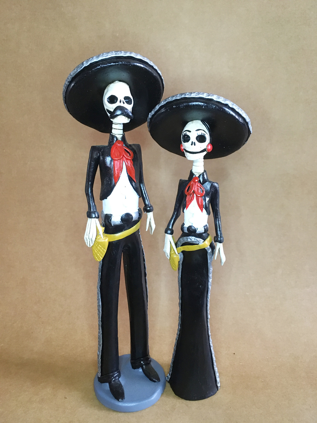 Pareja de Catrinas Charros Mexicanos – ???? Catrinas | Artesanía y Cultura Mexicana en Chile Pareja de Catrinas Charros Mexicanos – ???? Catrinas | Artesanía y Cultura Mexicana en Chile