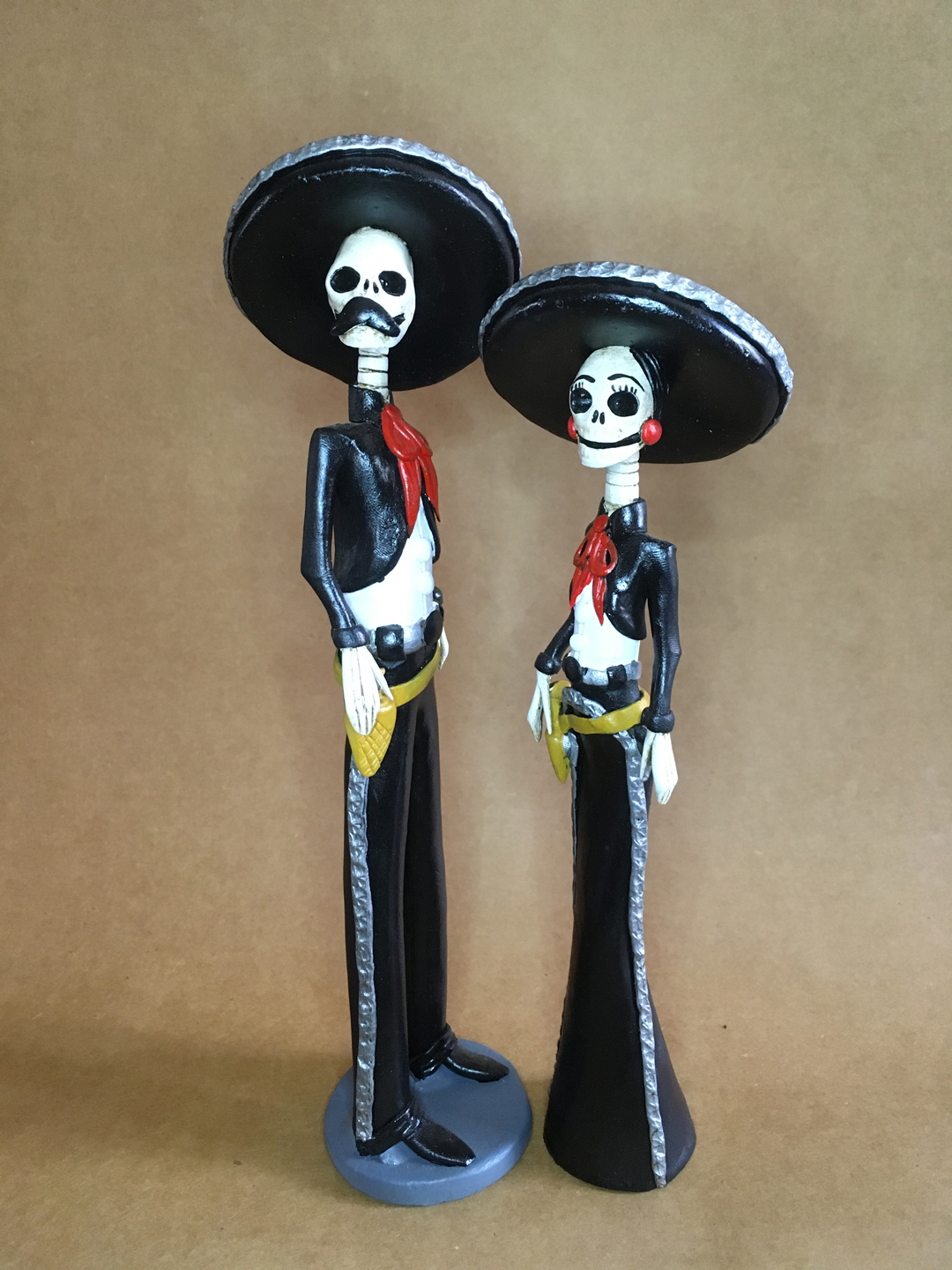 Pareja de Catrinas Charros Mexicanos – ???? Catrinas | Artesanía y Cultura Mexicana en Chile Pareja de Catrinas Charros Mexicanos – ???? Catrinas | Artesanía y Cultura Mexicana en Chile