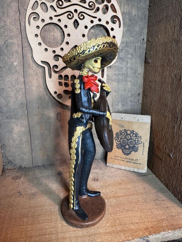 Catrin Mariachi Guitarron Tito - Imagen 3